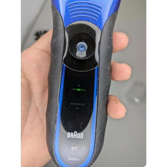 Braun 360 Series 3 Black/Silver Men's Foil Head Rechargeable Electric Shaver - Picture 5 of 7